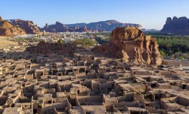 Al-Ula Hills Hike – Dana Tours Saudi